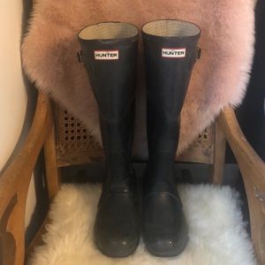 Hunter rain boots, Navy